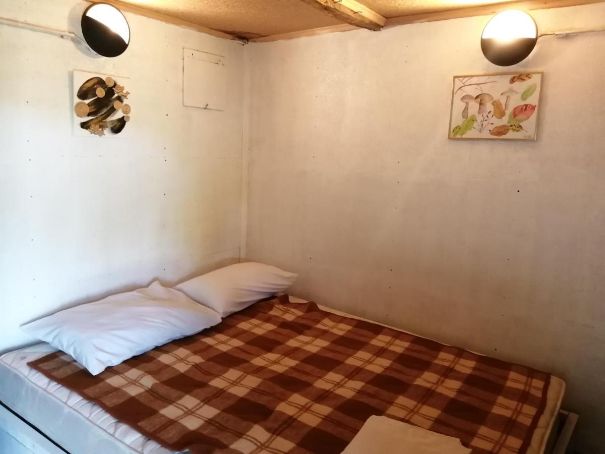 Robinzonski Smjestaj Tepes Tuheljske Toplice Exterior foto